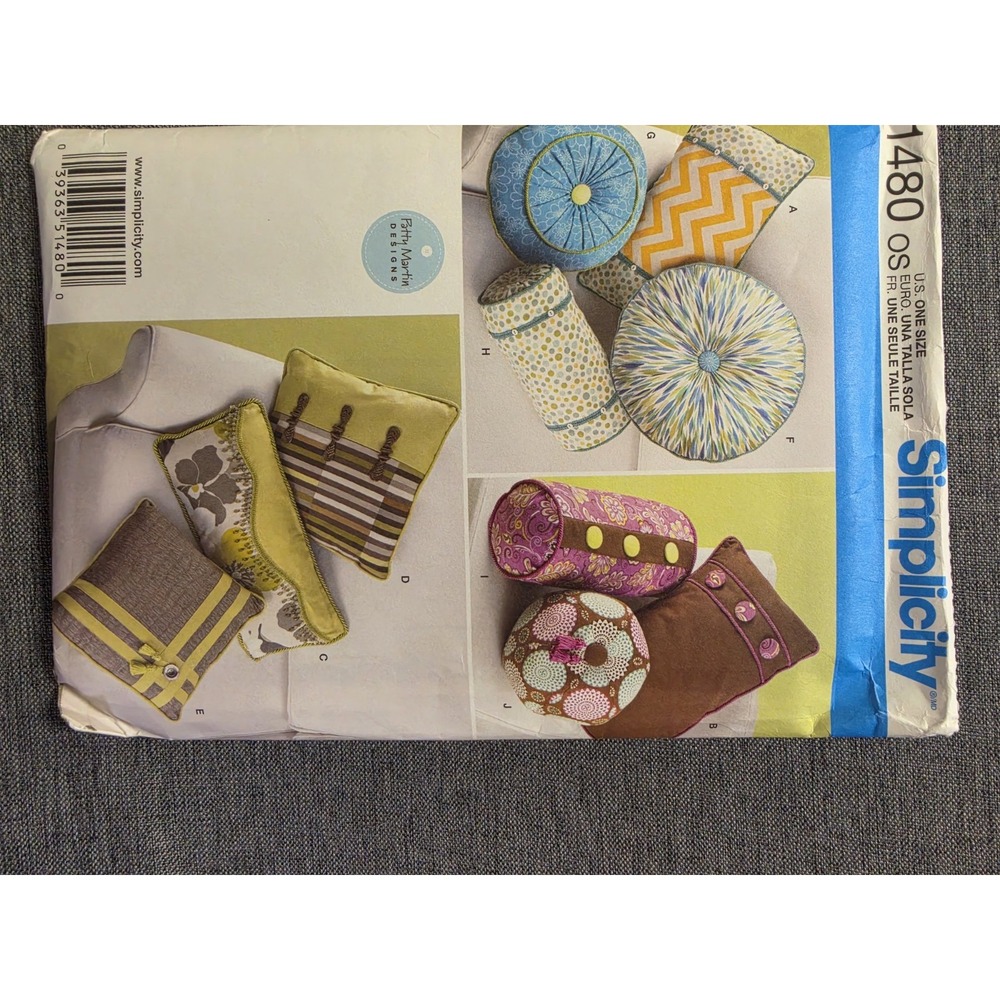 Simplicity #1480 Decorative Pillows and Neck Rolls